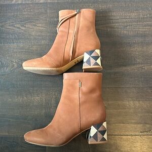 Tom’s Emmy Hazel leather boots